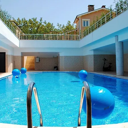 Villa La Mira 8 *
